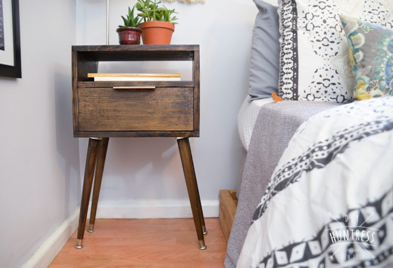 DIY Retro Side Table