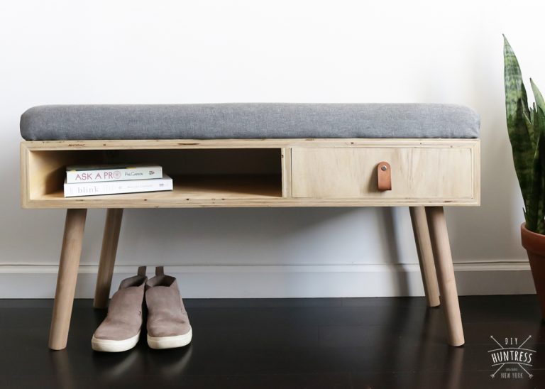DIY Retro Upholstered Entryway Bench