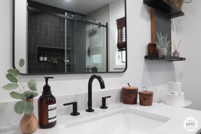 DIY Small Bathroom Makeover
